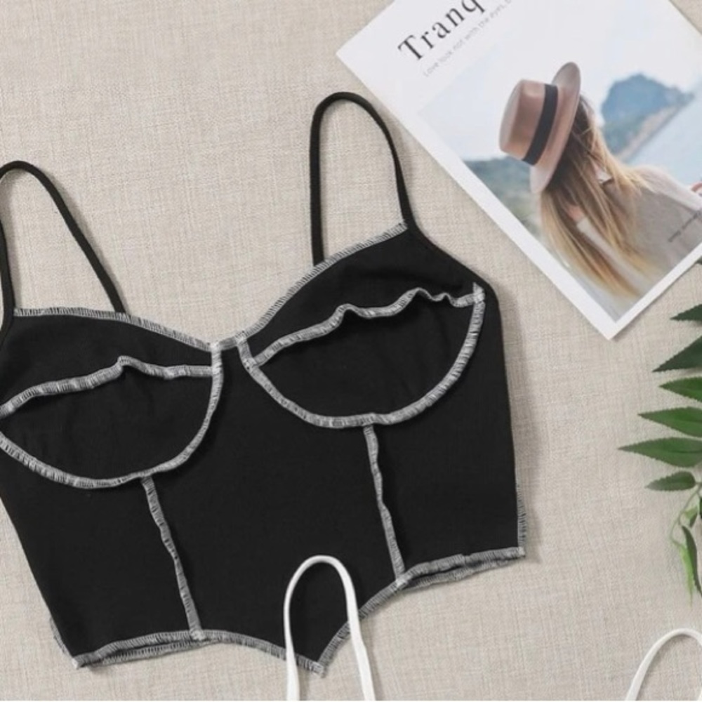 Shein contrast stitching black crop top